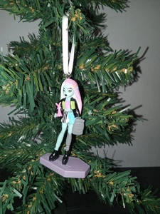 Monster High Frankie Stein Christmas Ornament - Picture 1 of 4