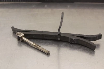 1981 Yamaha XT250 CAM CHAIN GUIDES T790 - Image 1 of 4