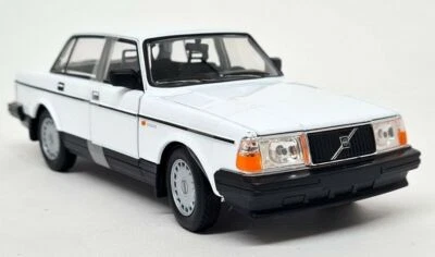 NEX 1/24 - Volvo 240 GL White Saloon Diecast model car - Image 1 of 4
