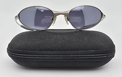 Oakley 05-807 C Wire Titanium Frame Titanium Iridium Lens Sunglasses w Flexhinge - Image 1 of 4