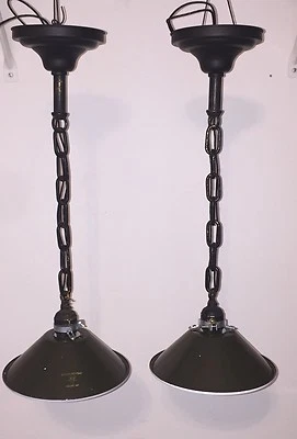 ¡Par de luces colgantes industriales de 22" de largo con tonos verdes militares! 29C Foto 1 de 3