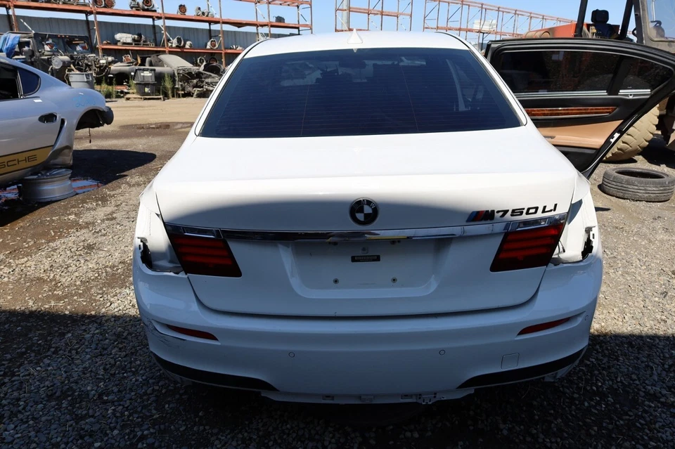 2009-2015 BMW 740i 750i Rear Trunk Deck Lid White 41627172332 OEM Used Foto 1 de 4