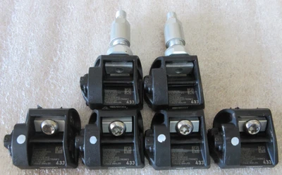 2025 Ram 3500 DRW Tire Pressure Sensors - Mopar (68591549AB) Foto 1 de 2