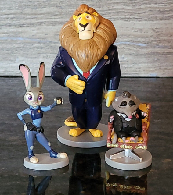 Preços baixos em Boneco de ação Zootopia Desenhos Animados e Personagens de  TV Figuras de Ação