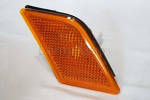 Front Side Signal Park Marker Light Lamp Passenger Side Fit 2008-2011 C300 C350 - Picture 1 of 2