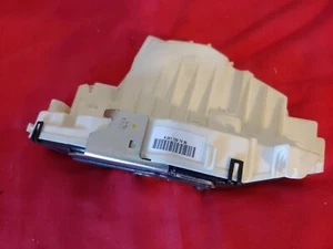 Brand New Mercedes Benz S221 Right Front door latch (no box). 221 720 74 35. - Picture 1 of 4