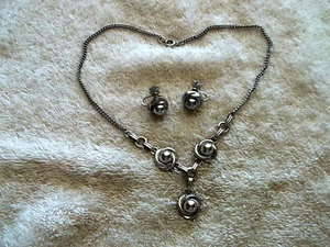 Vintage Necklace & Screw Back Earring Set, Silver Tone Metal, Floral E5 - Picture 1 of 3