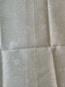 Paisley Keepsake Calico Cotton Fat Quarter 18”x21” New - Picture 1 of 3