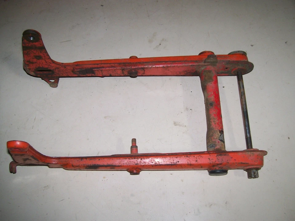 Honda Super Cub 50 1963 brazo oscilante Foto 1 de 4