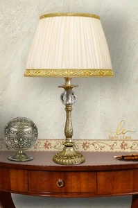 Klassische Nachttischlampe aus Kristall und Messing mit Plissee Lampenschirm - Bild 1 von 5