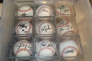 CHICAGO WHITE SOX / CUBS SIGNED BASEBALL COLLECTION - 9 BALLS, 2000 TEAM OTHERS  - Picture 1 of 12