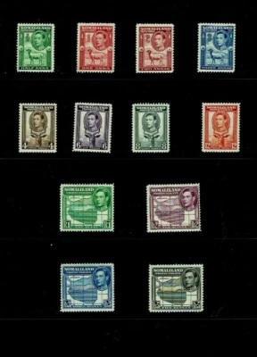 Somaliland Protectorate: 1938 King GVI definitive set, Lightly hinged mint - Image 1 of 2
