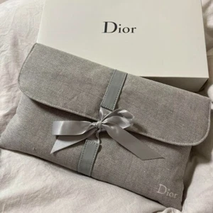 Christian Dior Beauty Pouch & 2 Hand Towel Set White Gray Members gift no BOX - Picture 1 of 4