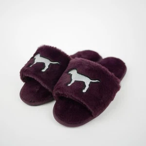 PINK VS Women's S-M - Purple ultra fluffy fleece slide slippers comfort sandals - Picture 1 of 8