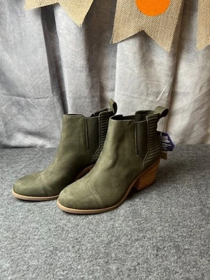 Toms Women’s Everly Suede Ankle Bootie Size 6 Olive - Image 1 of 4
