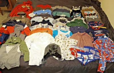 Lote de 53 piezas de ropa 3T para niños pequeños pantalones camisas pijamas sudaderas con capucha disfraz sombrero Foto 1 de 4