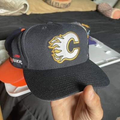Gorra gorra vintage Sports Specialties Calgary Flames NHL logotipo liso Bauer Snapback Foto 1 de 4