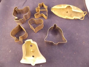 7er SET VINTAGE METALL AUSSTECHFORMEN - VERSCHIEDENE FORMEN - Bild 1 von 10