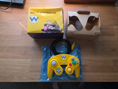 Official Club Nintendo Gamecube Controller Wario edition RARE US SELLER - Image 1 of 4