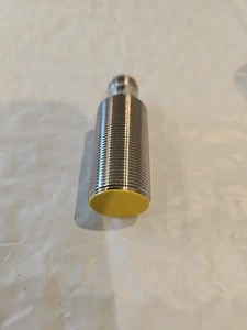 turck proximity sensor BI5-EM18-AP6X-H1141 - Picture 1 of 3