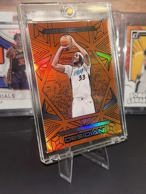 Grabado eléctrico MYLES TURNER SP/125 Orange Flood 2024-25 Panini Obsidian Pacers Foto 1 de 4