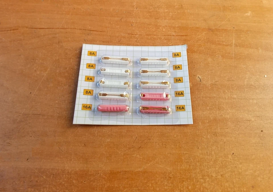 belarus tractor 400, 500, 600, 800, 900 electric fuse - Image 1 of 1