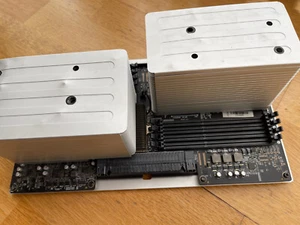 Apple Mac Pro dual Tray 2010 - Imagen 1 de 8