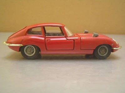 Corgi Toys 335 Jaguar tipo E 4,2 litros escala 2+2 1/43 en muy buena condición Foto 1 de 4