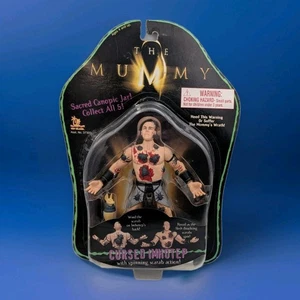Figura de acción The Mummy 1999 Toy Island Cursed Imhotep con tarro de escarabajo nueva sellada - Imagen 1 de 4