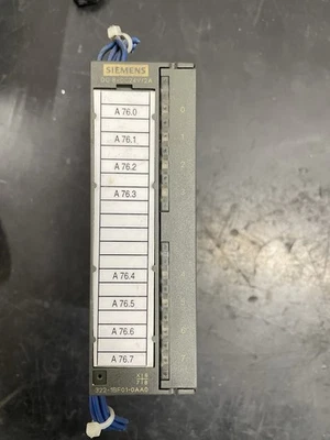 SIEMENS SIMATIC S7, 8-fach Digitalausgabe 6ES7 322-1BF01-0AA0 potentialgetrennt - Immagine 1 di 3