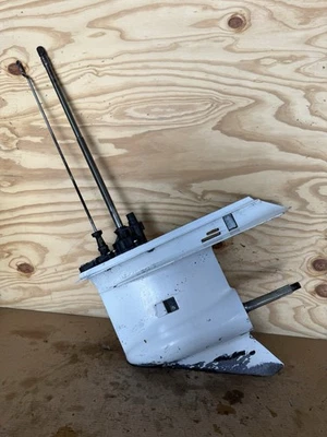 Johnson Evinrude 150-225 HP ETEC Ocean Runner Ficht 25” caja de engranajes de unidad inferior Foto 1 de 4