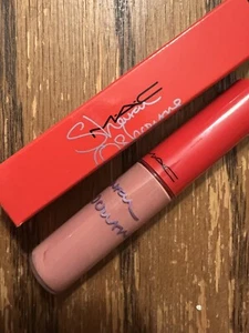 NIB MAC x SHARON OSSBOURNE LIPGLASS (BIJOU) NUDE BROWN F/S RARE LE SALE!๐ - Picture 1 of 3