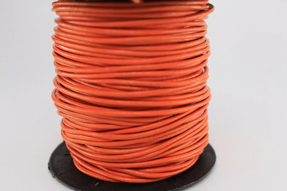 Cordón de cuero redondo genuino 2 mm 2,0 mm hágalo usted mismo suministros artesanales 50 metros yardas 50 m  Foto 1 de 1