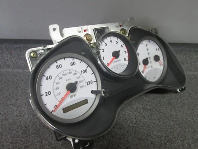 2004-2005 Toyota Rav4 instrument speedometer gauge cluster 277K fuel automatic - Image 1 of 4