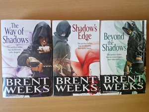 Night Angel Trilogie von Brent Weeks PB Bücher Der Weg der Schatten / Schattenrand - Bild 1 von 3