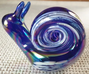 PISAPAPELES CARACOL IRIDISCENTE VIDRIO ARTÍSTICO, ESTILO VIDRIO CARNAVAL - Imagen 1 de 5