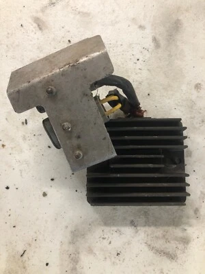 Regulador de voltaje Ski Doo Ski-doo 600 800 Rev MXZ GTX OEM 515176100 ¡Envío gratuito! Foto 1 de 2