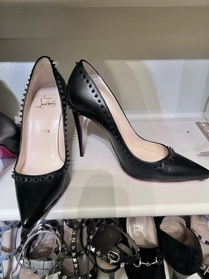 Christian Louboutin Anjalina  Spiked Studded Black Heels Pumps 36 - Imagem 1 de 4