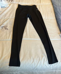 New Reebok black Size small leggings With Back Pocket A5 - Picture 1 of 6