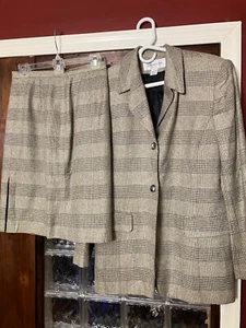 Women's Jones New York Black and White Suit Size 8 - Picture 1 of 1