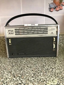 HITACHI RADIO - Picture 1 of 6