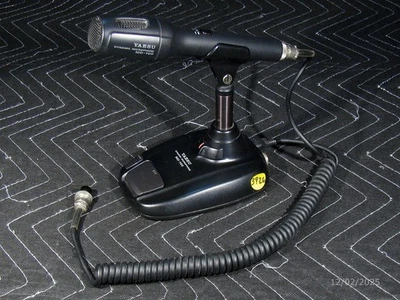 Yaesu MD-100A8X Desk Microphone - Image 1 of 4