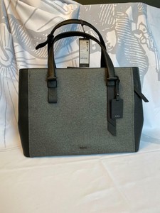 tumi reade tote