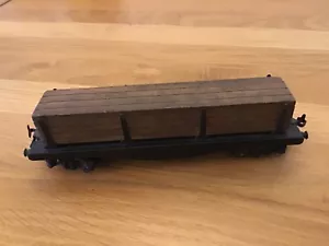 Vintage Trix Twin Bogie Lumber car with load. - Picture 1 of 5