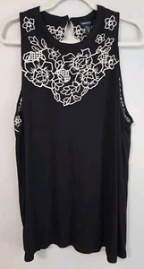 Top Torrid tg 2 nero bianco ricamato schiena aperta pizzo collo alto 2 taglie forti 2x - Foto 1 di 7