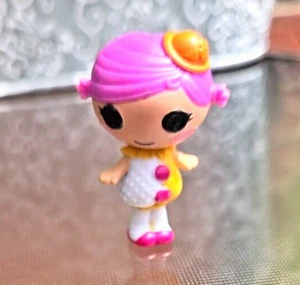 MGA Lalaloopsy Sisters Squirt Lil Top Girl Doll 1.5" Mini Figure Excellent T - Picture 1 of 8