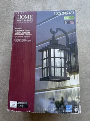 Outdoor wall lantern, summit ridge - Image 1 of 2