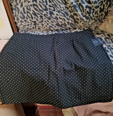 Minifalda corta con lunares blancos negros talla grande 20W Zac & Rachel para mujer  Foto 1 de 4