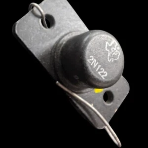 Texas instruments 2N122 NPN Si Power Transistors 3.5 Watts - Picture 1 of 2
