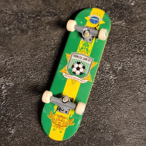 Vintage Tech Deck Fabrizio Santos Soccer Futbol One World Love Finger Board RARE Cover